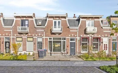 Tussenwoning te koop: Pieter Feddesstraat 49, Welgelegen Leeuwarden
