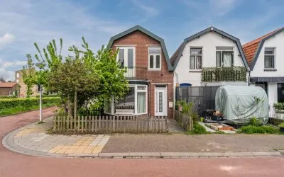 Hoekwoning te koop: Pieter Jelles Troelstralaan 87, Bomenbuurt Oost Zaandam