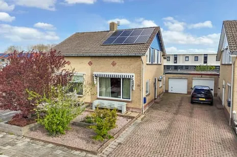 Twee-onder-één-kap te koop: Pieter Sjoerds Gerbrandystraat 23, Oosterpark Harlingen
