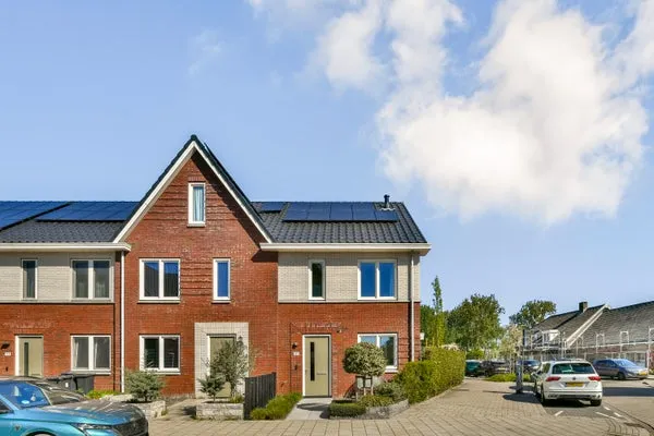 Hoekwoning te koop: Pieter van den Hoogenbandstraat 57, Harga Schiedam