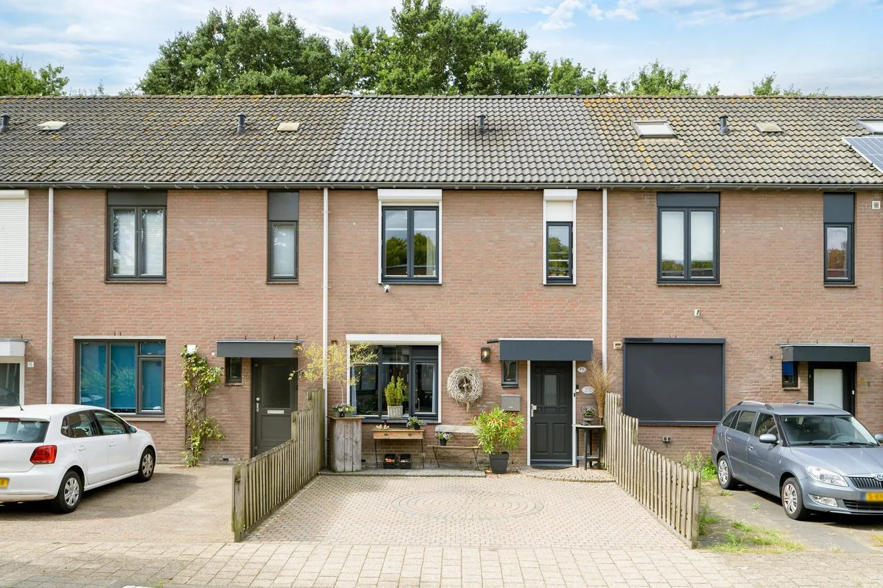 Tussenwoning te koop: Pieternel Koomansstraat 19, Breda