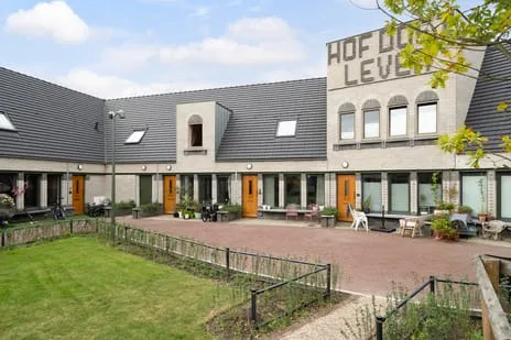 Tussenwoning te koop: Pietje de Fluiterhof 11, Nieuw Crooswijk Rotterdam