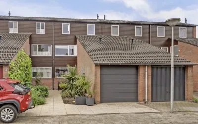 Tussenwoning te koop: Pijlkruid 4, Staatsliedenbuurt/Vijfakkers Moordrecht
