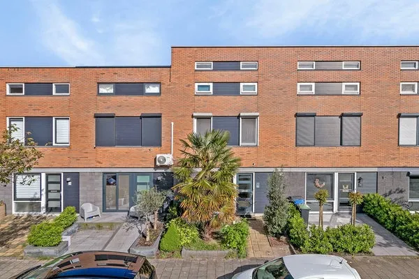Tussenwoning te koop: Pijlstaart 10, Bergen Op Zoom