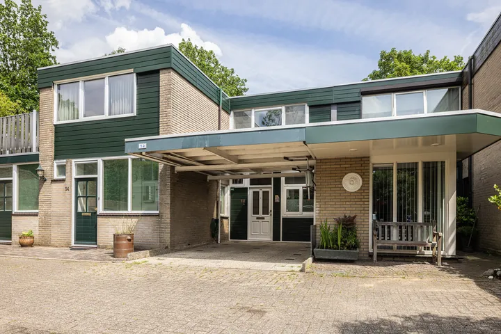 Tussenwoning te koop: Pijnboomhof 12, Arnhemse Allee Arnhem