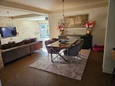 Tussenwoning te koop: Pijnboomhof 9, Arnhemse Allee Arnhem