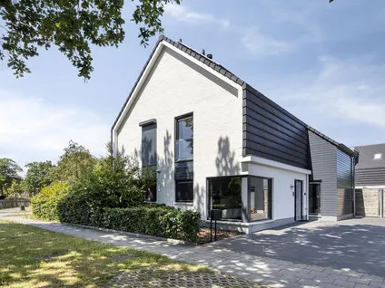 Twee-onder-één-kap te koop: Pimpelmeesstraat 3, Verspreide huizen ten oosten van Sterksel Sterksel