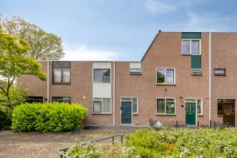 Tussenwoning te koop: Pimperneldonk 19, Donken Spijkenisse