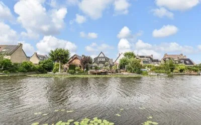 Twee-onder-één-kap te koop: Pinaskade 82, De Leyens Zoetermeer