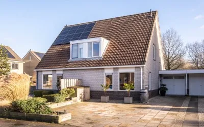 Tussenwoning te koop: Pinksterbloem 30, Duinterpen Sneek