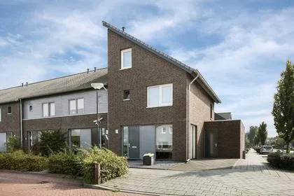 Corner house for sale: Pinksterbloem 48, Verspreide huizen Molenwijk, Elzen en Neerbroek Boekel