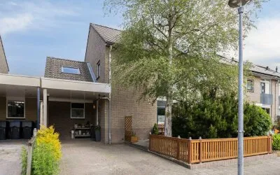 Tussenwoning te koop: Pinksterbloem 96, Roden West Roden