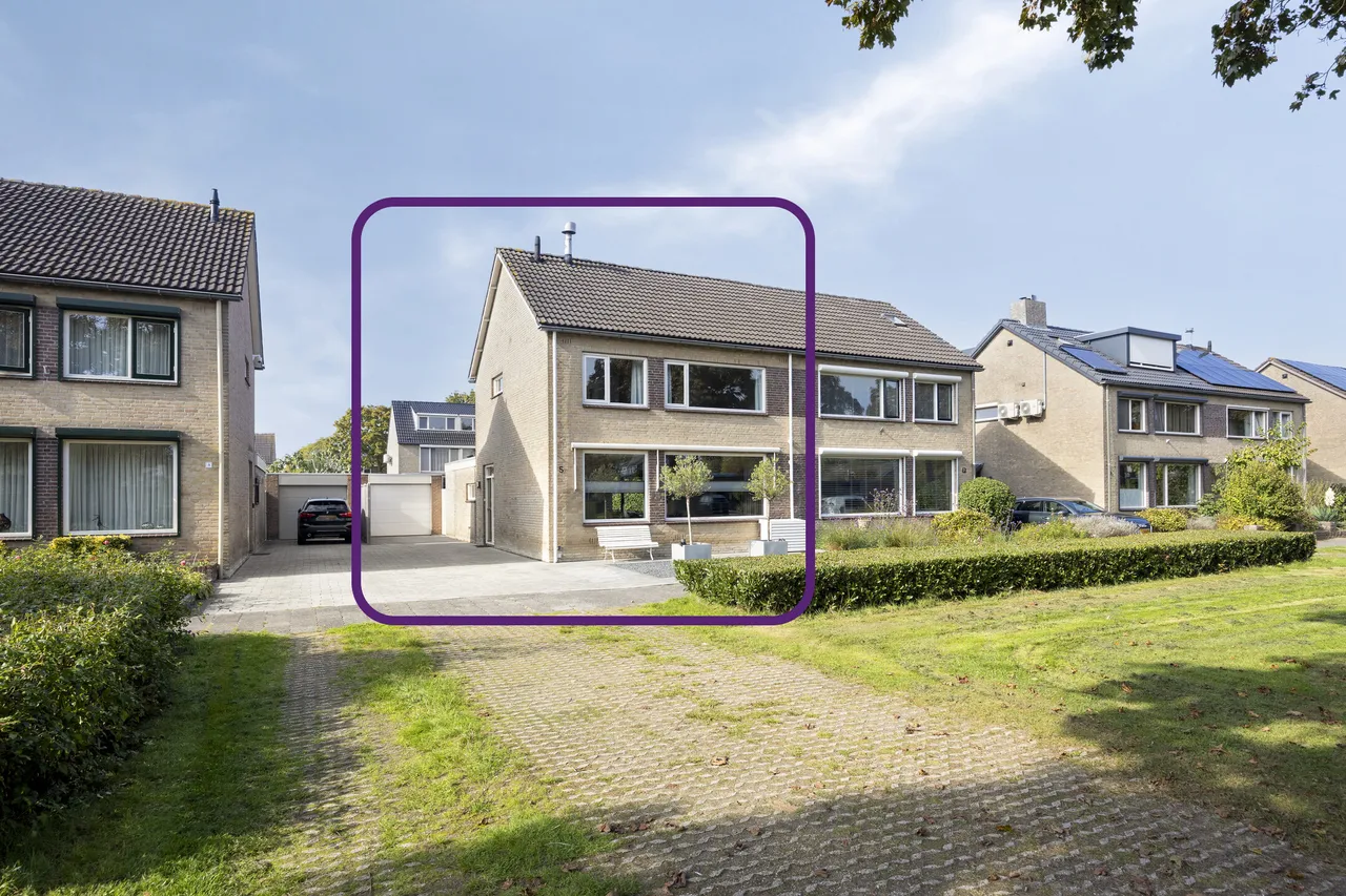 Twee-onder-één-kap te koop: Pinksterbloemstraat 5, Beuningen Gld