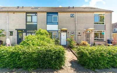 Tussenwoning te koop: Pinksterbloemweg 98, Bloemenbuurt Noord Almere