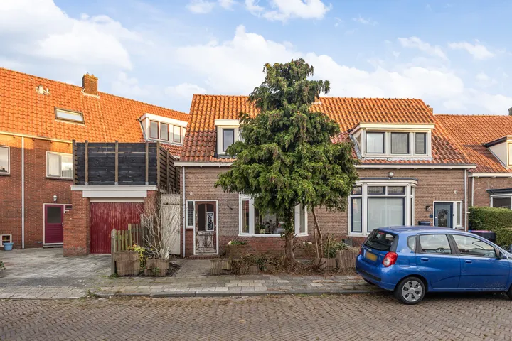 Tussenwoning te koop: PINKSTRAAT 1, Zamenhofpark Leeuwarden