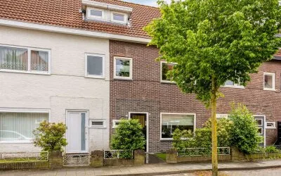 Tussenwoning te koop: Pioenroosstraat 5, Kerstroosplein Eindhoven