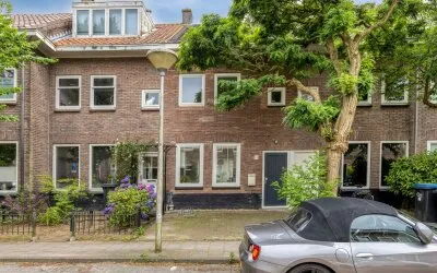 Tussenwoning te koop: Pioenroosstraat 63, Kerstroosplein Eindhoven