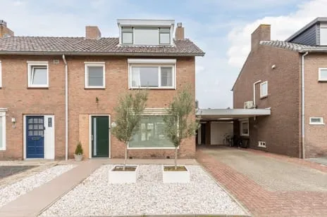 Twee-onder-één-kap te koop: Pioenstraat 10, Vierendelen Made