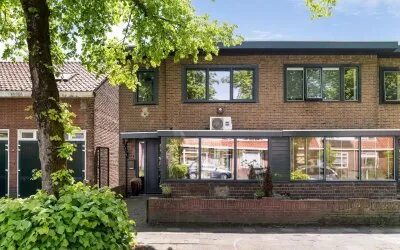 Corner house for sale: Pioenstraat 18, Oldegalileën Leeuwarden