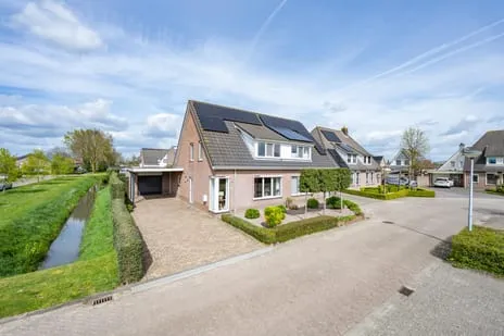 Hoekwoning te koop: Pippelinghof 1, Maurik Maurik
