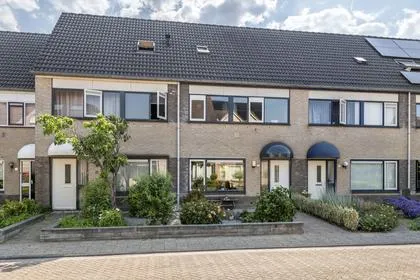 Tussenwoning te koop: Pippelinghof 23, Maurik Maurik