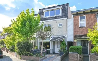 Hoekwoning te koop: Planciusstraat 19, Natuurkundigenbuurt Ijmuiden
