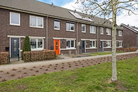Tussenwoning te koop: Planeet 23, Klazienaveen-Noord Klazienaveen