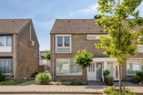Corner house for sale: Planetenhof 79, Daalhof Maastricht