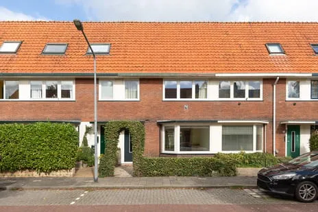 Tussenwoning te koop: Planetenstraat 99, Hilversum