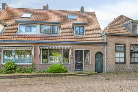 Terraced house for sale: Plantage 18, Binnenstad Zuid Harderwijk