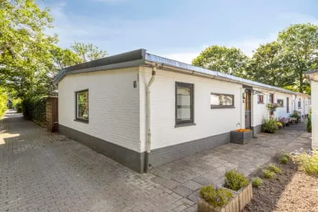 Corner house for sale: Plantage 36, Bruinisse Bruinisse
