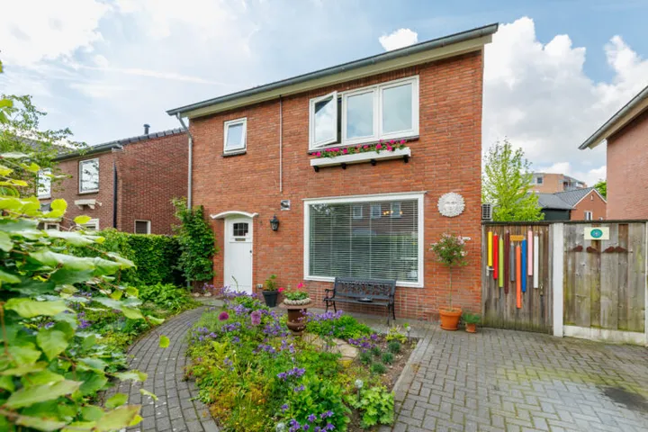 Vrijstaande woning te koop: Planthofsweg 5, Bornsestraat en omgeving Zuid Almelo