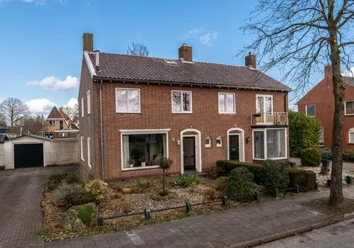 Twee-onder-één-kap te koop: Plantsoenlaan 1, Wildervank Wildervank