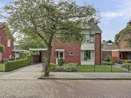 Vrijstaande woning te koop: Plantsoenlaan 22, De Maaten Wierden
