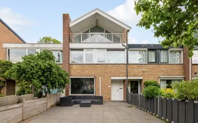 Terraced house for sale: Plantsoenlaan 27, Zwanenburg Zuidwest Zwanenburg