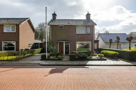 Vrijstaande woning te koop: Plantsoenstraat 1, Magrietpark Sappemeer