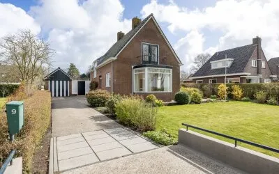 Vrijstaande woning te koop: Plantsoenweg 9, Sauwerd
