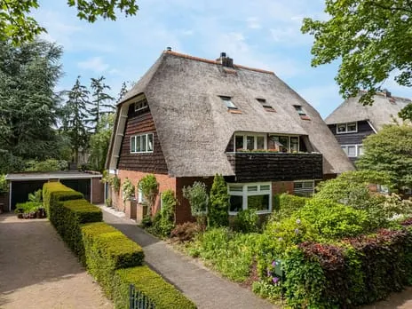 Twee-onder-één-kap te koop: Plasweg 50, Soest Zuid Soest