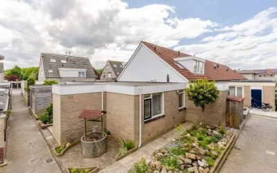 Hoekwoning te koop: Plaszoom 1, 's-Gravendeel Woonkern 'S-Gravendeel