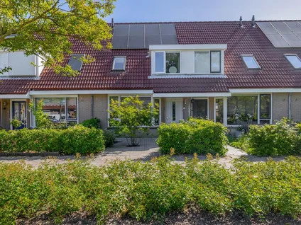 Tussenwoning te koop: Plataan 9, Melissant woonkern Melissant