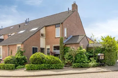 Hoekwoning te koop: Plataanstraat 12, Hondenhei Made