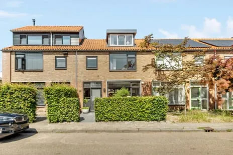 Tussenwoning te koop: Platanenlaan 29, Paasbos-west Nijkerk