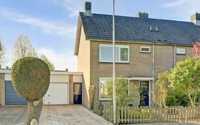 Terraced house for sale: Platenmakersstraat 107, Hollanderbroek Elst