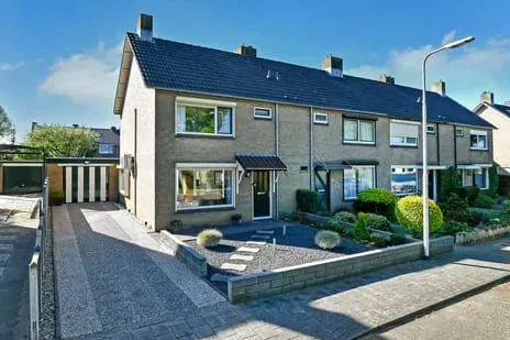 Hoekwoning te koop: Platenmakersstraat 67, Hollanderbroek Elst (Ge)