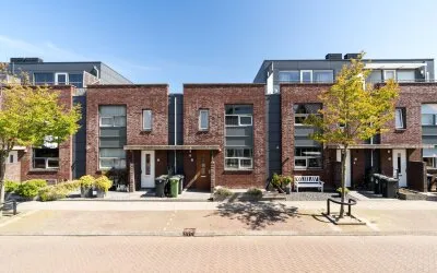 Tussenwoning te koop: Platostraat 9, Buitengebied Honselersdijk Honselersdijk
