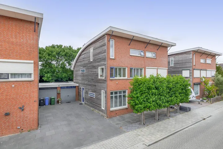 Terraced house for sale: Platte Drogedijk 39, Hoogvliet Noord Hoogvliet Rotterdam