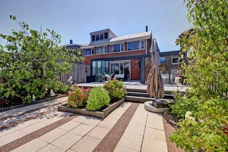 Terraced house for sale: Platte Molendijk 67, Hoogvliet Noord Hoogvliet Rotterdam