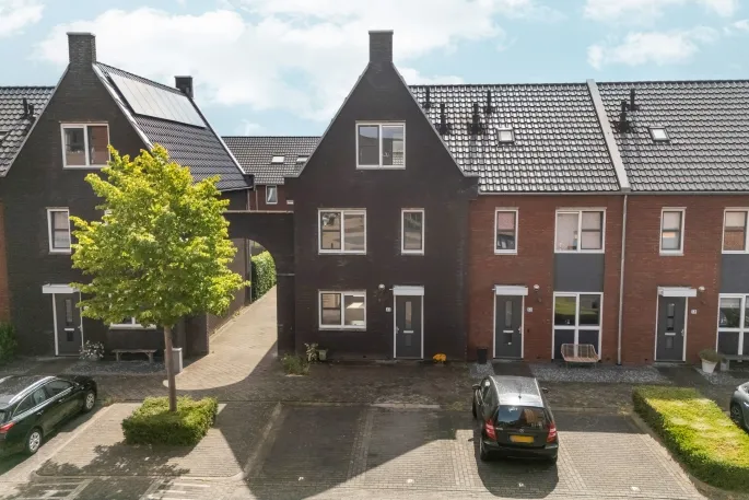 Hoekwoning te koop: Plaza 62, Loovelden Huissen