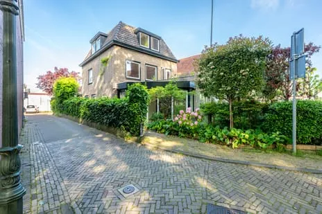 Hoekwoning te koop: Plein 4, Oude Dorp Houten