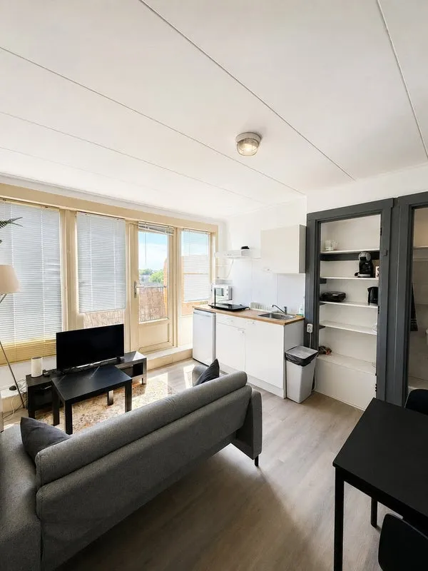 Home for rent: Pleinweg, Tarwewijk Rotterdam
